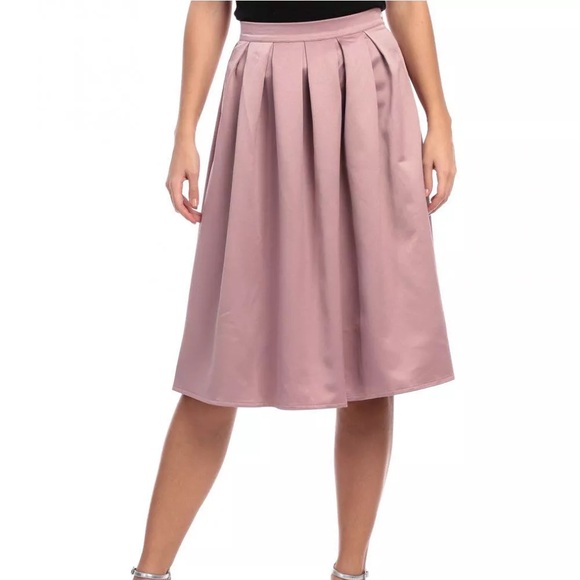 cute skirt - Picture 1 of 5